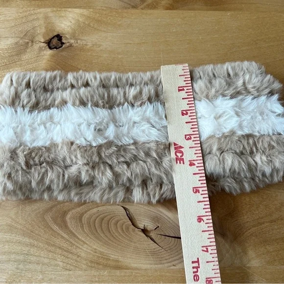 J MCLAUGHLIN AZALEA FAUX FUR NECK WARMER OS SAND OFF WHT STRIPE LUXURY ELEGANT - Picture 7 of 9
